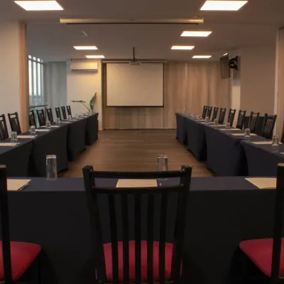 Sala de reuniones Alcalá Hotel Fontán Reforma Ciudad de México Sala de reuniones Alcalá Hotel Fontán Reforma Ciudad de México